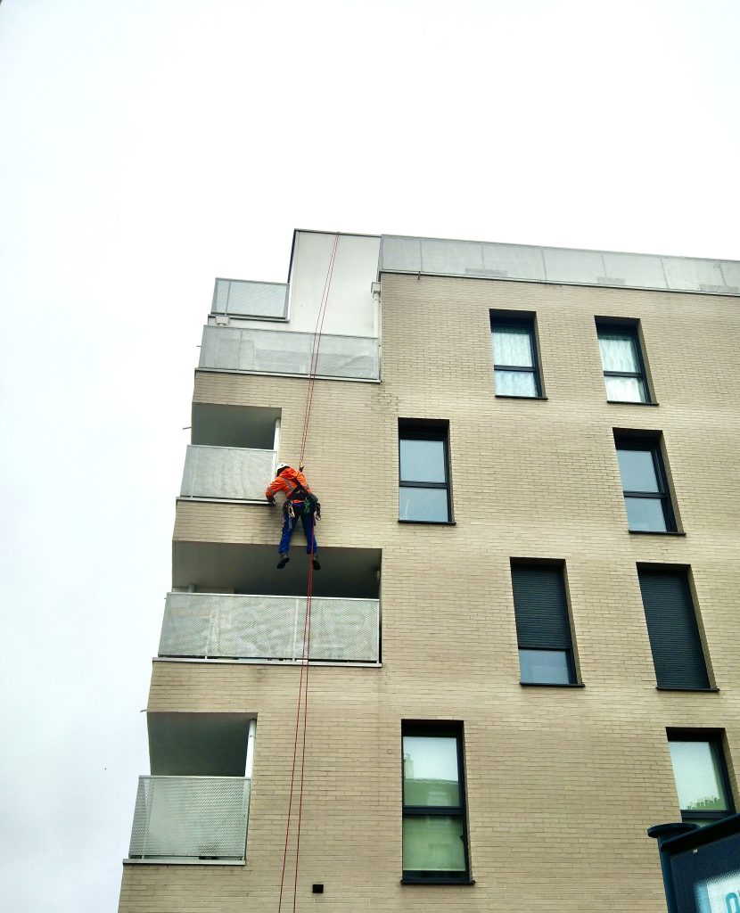 Travaux d'accés difficiles par Hypso